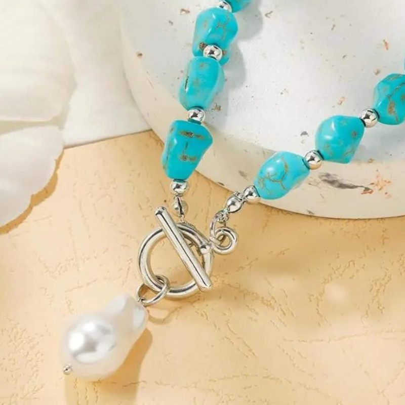 Ladies natural stone turquoise beaded necklace